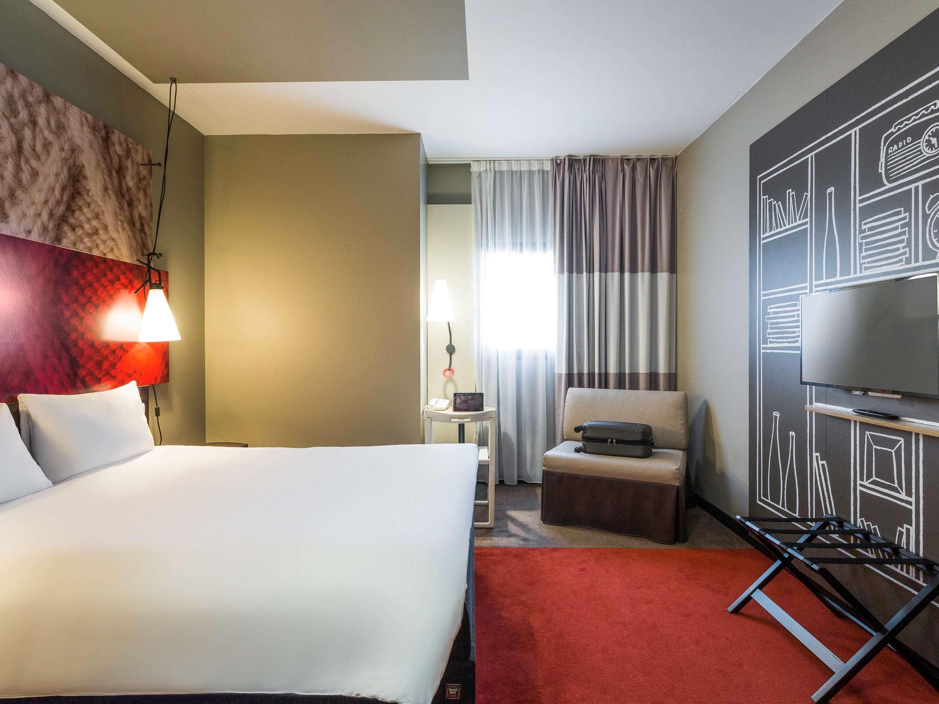 Ibis Bordeaux Centre - Gare Saint-Jean Hotell Exteriör bild